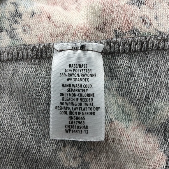 Caslon Gray Rose Print Sweatshirt, Size XL - Picture 6 of 7